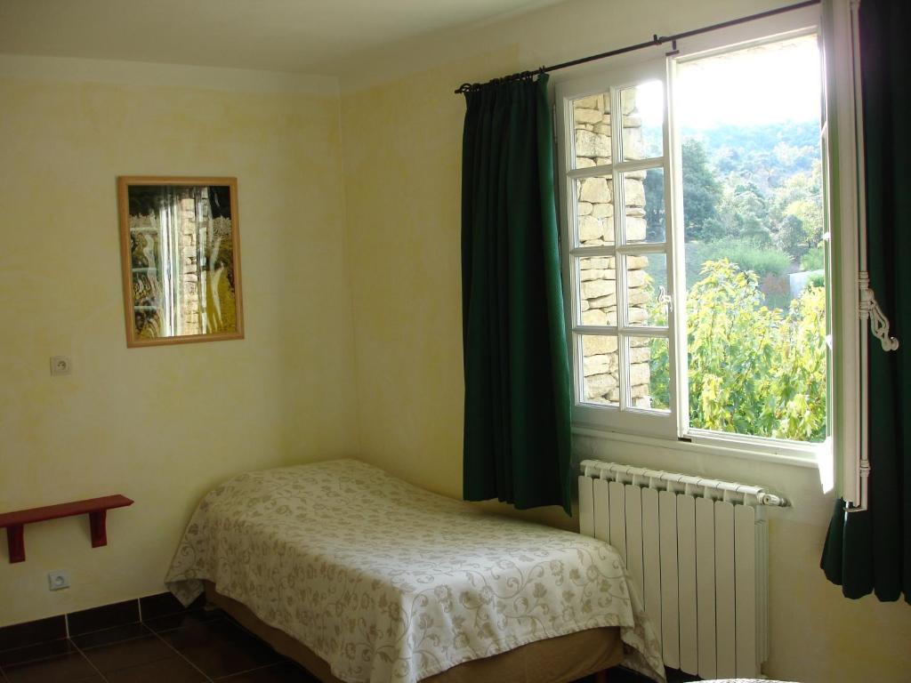 Domaine De La Grange Neuve Hotel La Roque-sur-Pernes Quarto foto